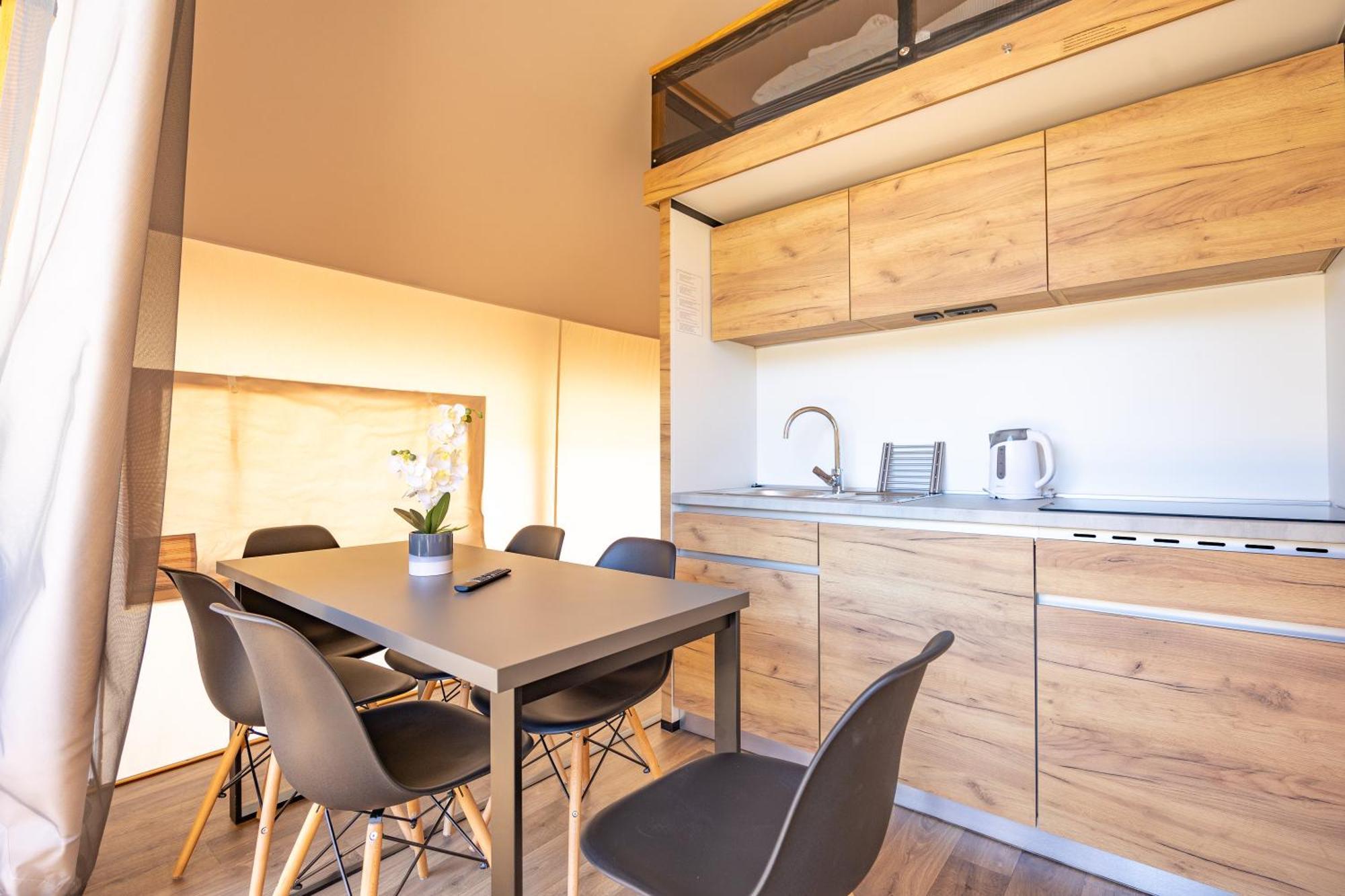 Camp Dole Zivogosce - Mobile Home And Glamping Tent Esterno foto